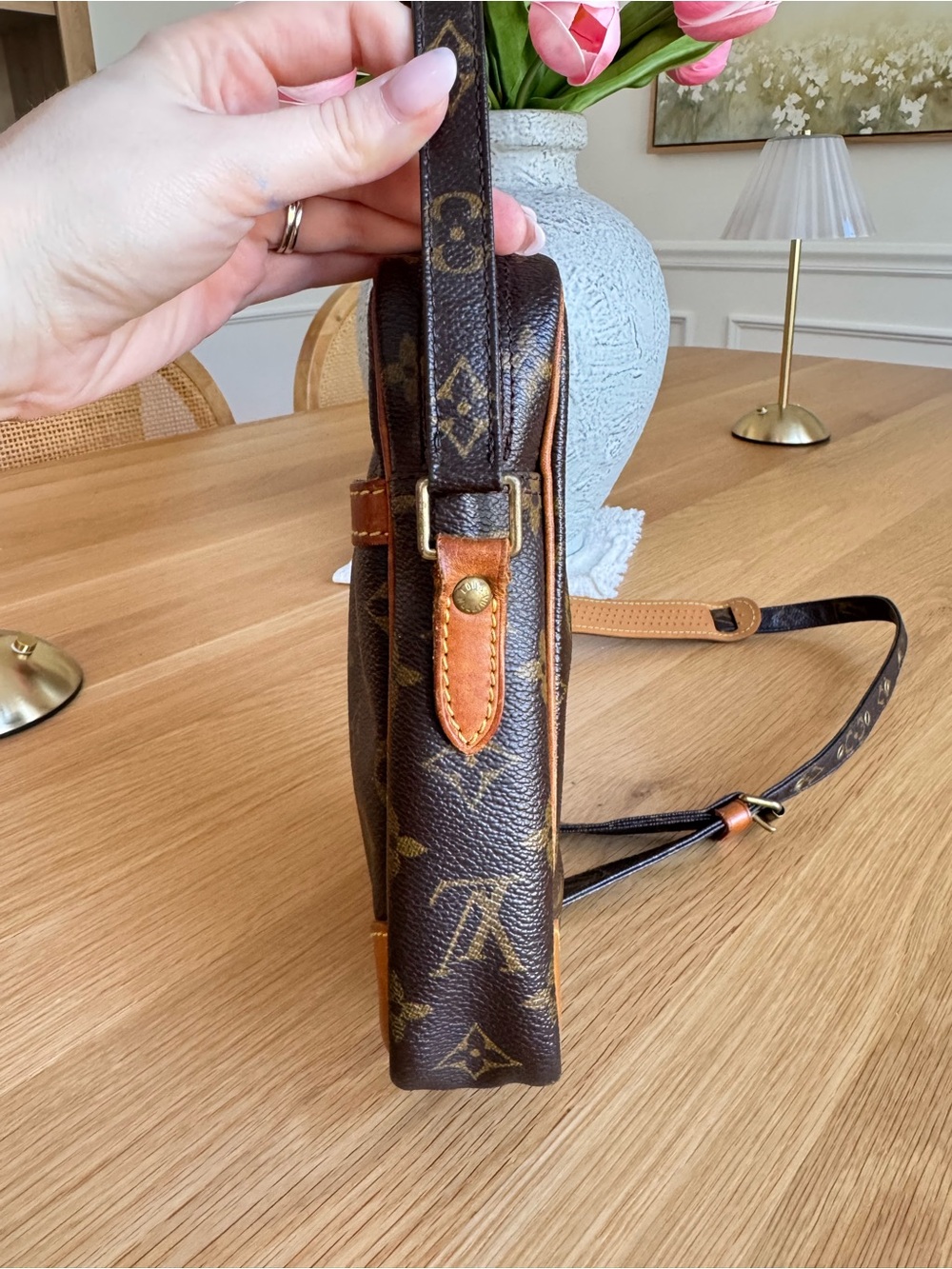 ✅AUTHENTIC✅LOUIS VUITTON DANUBE BAG - Picture 5 of 15